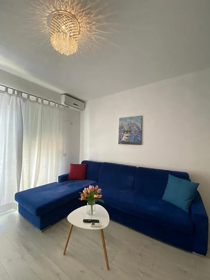Hard Rock Apartments Saranda 0*,
