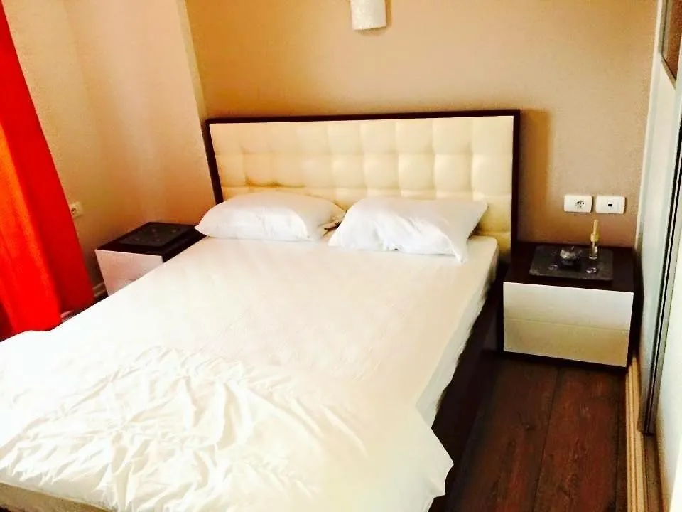 Hard Rock Apartments Sarande 0*,