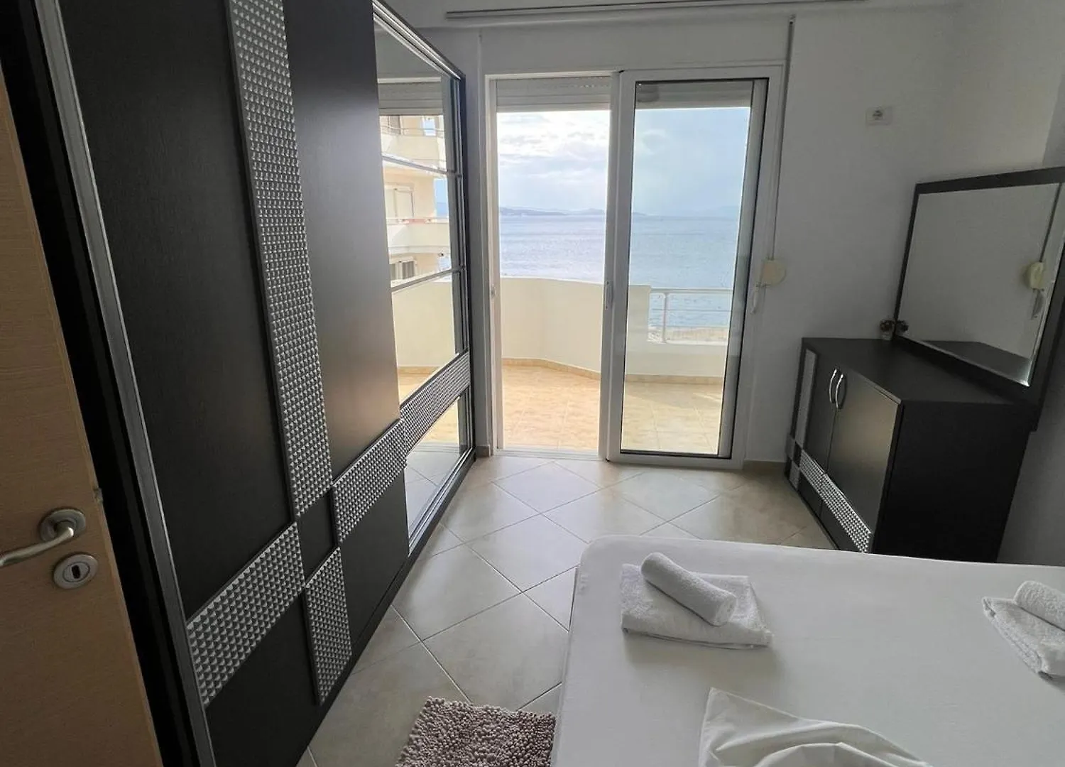 Aparthotel Hard Rock Apartments Sarande