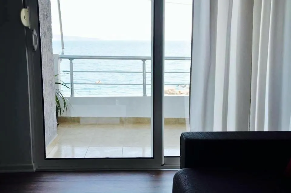 Hard Rock Apartments Saranda 0*,
